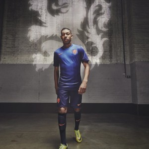 开云电竞赛事-信心十足，女足比赛团队战胜对手精神凝聚力，女足拼搏